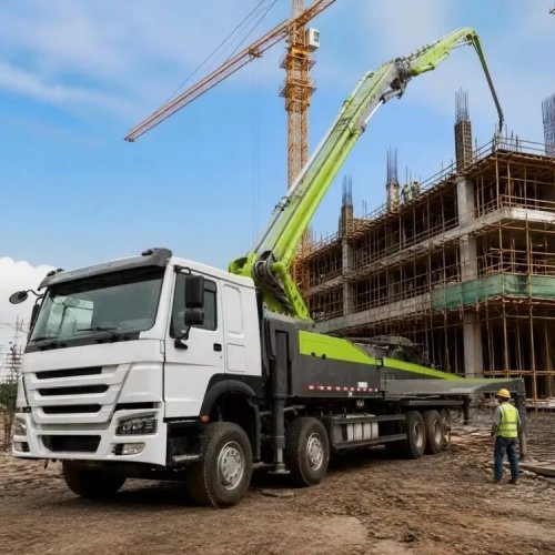 New Diesel Truck-Mounted Concrete Pump Truck with 40m Boom for Building Construction