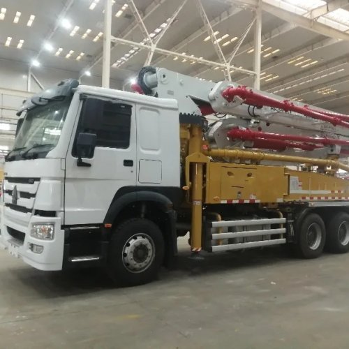 Camion pompe à béton de 56 m à vendre pour infrastructures urbaines et projets commerciaux
