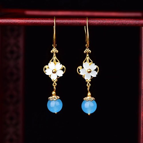 Blaue Ohrringe aus natürlichen Jadeperlen – Echtschmuck, Geschenk für Frauen, geschnitzter Edelstein-Charm, luxuriöser Glücks-Designer