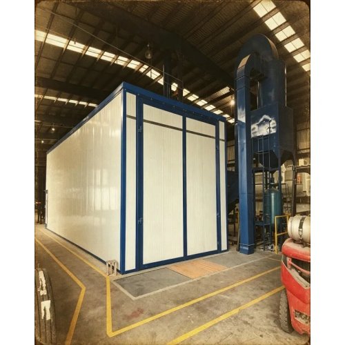 Industrial Sandblasting Room/Cabinet/Chamber with Dust Collector for Sandblasting and Powder Coating