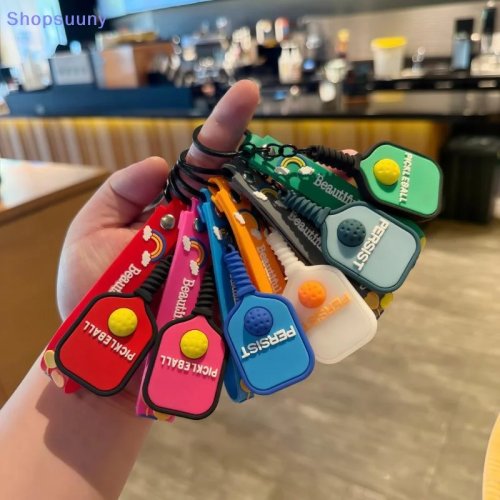 Creatieve metalen sleutelhanger pickleball racket | Kleurrijke holle golfbal sleutelhanger voor dink ball fans, feestcadeau, tashanger