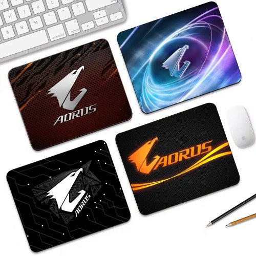 GIGABYTE AORUS ゲーミングマウスパッド – PCゲーマー・オフィス向け小型デスクマット