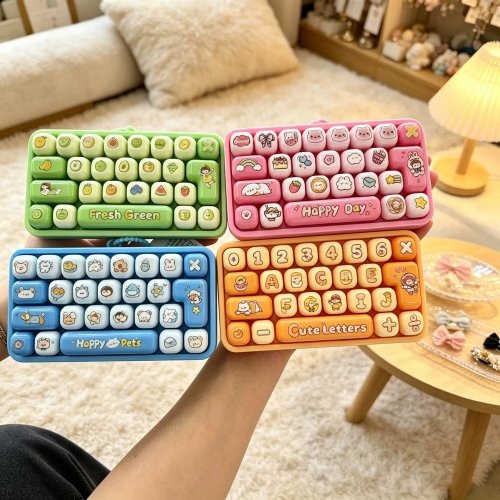 26キー キーボード クリッカー キーホルダー ストレス解消 フィジェットトイ 減圧ボタン カートゥーン リラックス パーティーギフト