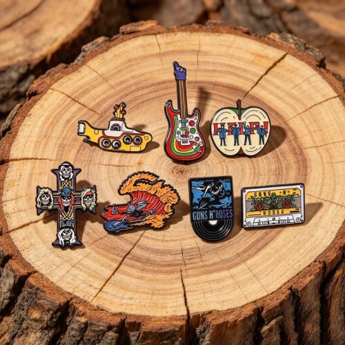 7-Piece Creative Music Symbol & Rock Band Metal Badge and Brooch Set – Versatile Bag Accessories, Nostalgic Gift