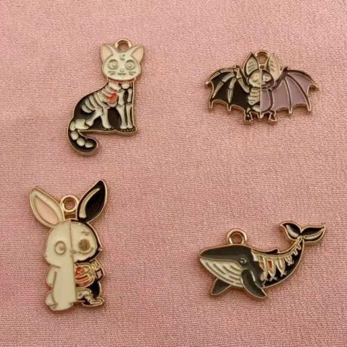 10개 재미있는 해골 상어 고양이 박쥐 토끼 오일드롭 합금 귀걸이 DIY 액세서리 도매