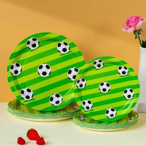 10/25/50 pezzi Piatti di carta usa e getta con stampa di calcio a strisce verdi, 7/9 pollici rotondi per la decorazione di compleanni di calcio per bambini