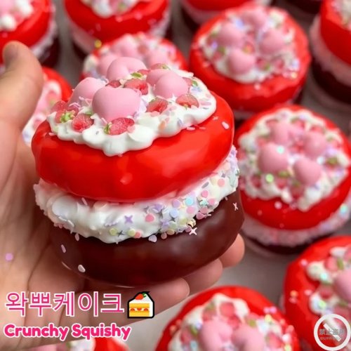 Crunchy Wax Cake Squishy Toy - Stress Relief ASMR Fidget Squeeze Toy