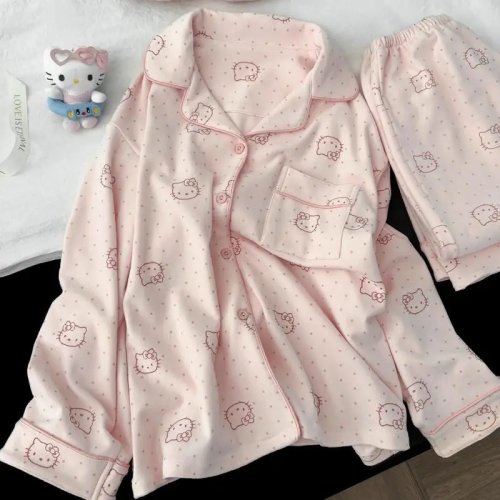 2026 Hello Kitty Piyama Hangat Polka Dot Musim Dingin untuk Wanita - Tebal, Bisa Dipakai di Luar, Set Pakaian Rumah Kartun Lucu