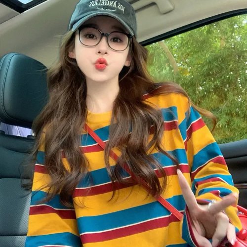 เสื้อยืดแขนยาวผู้หญิงลายทางคัลเลอร์บล็อกคอกลมทรงหลวมแคชชวลวินเทจเหลืองน้ำเงินแดง