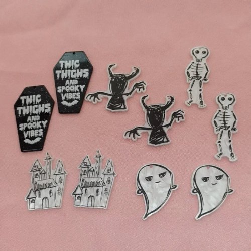 10 Pcs Anting Akrilik Halloween Batu Nisan Hantu – Anting Gantung Punk Dark Style