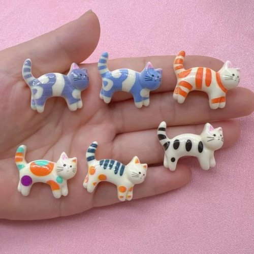 10 piezas Adorables Accesorios de Manualidades de Resina DIY Flor Gato Caricatura para Zuecos Mayoreo