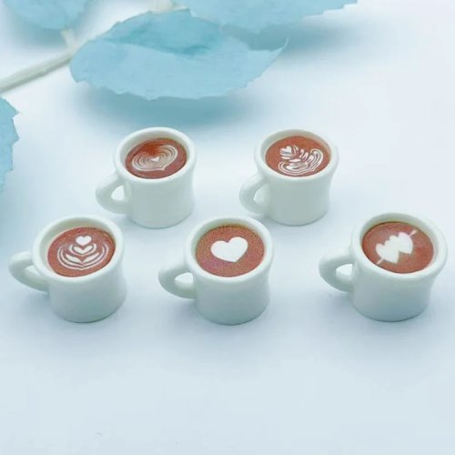 10 uds. colgantes de resina con forma de corazón de mini taza de café latte, simulación 3D, material DIY para manualidades