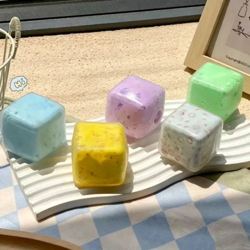 Butter Cube Fidget Squeeze Ball Sensorik Spielzeug – Handgemacht, formbar, Slow Rising, tragbar, Taschen-Anti-Stress-Spielzeug