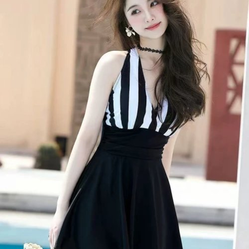 2026 New Solid Color One-Piece Swimwear for Women, V-Neck Conservative Bathing Suit, Elegant Summer Water Sports Outfit