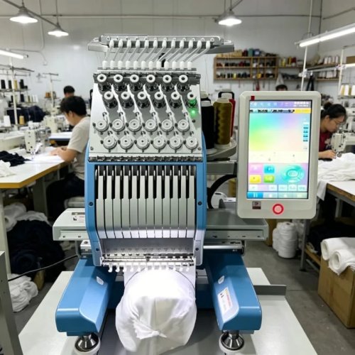 Máquina de bordado de un cabezal, recuperación automática de hilo roto, 15 agujas personalizables, 1200 RPM, producción continua al mayoreo