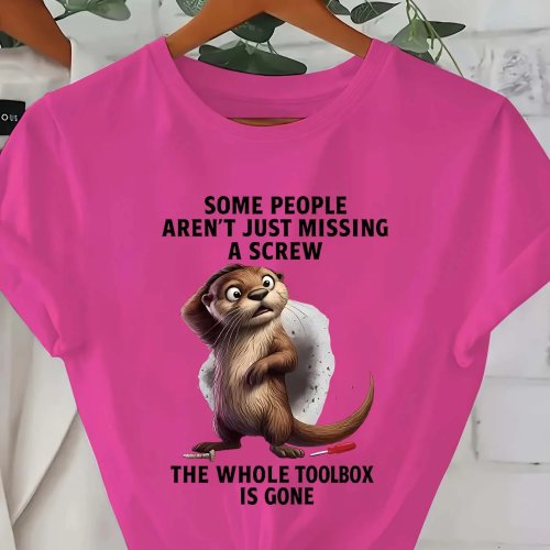 Kaos Wanita Grafis Berang-berang Lucu – Slogan Humor 'Bukan Cuma Baut Hilang, Seluruh Kotak Perkakas Raib' Atasan Pink Kasual