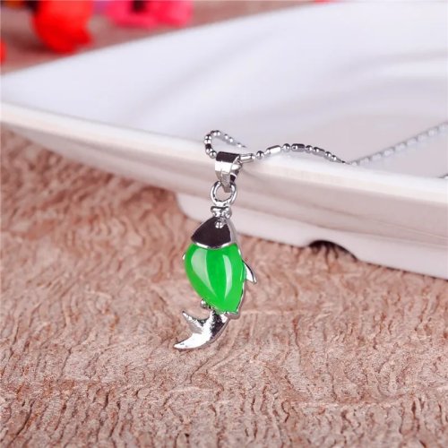 Natural Hetian Jade Carp Pendant Necklace Chinese Lucky Fish Amulet Jewelry Gift for Women